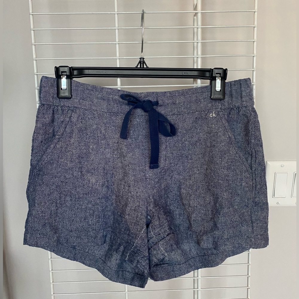 Calvin Klein Woman's Size 4 Shorts
